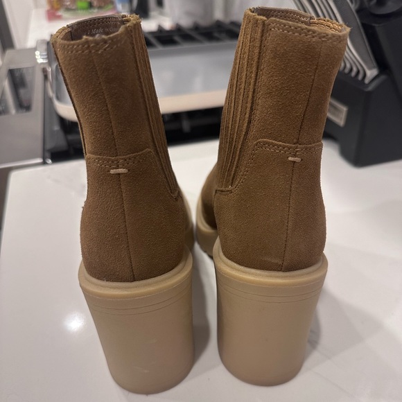 Dolce Vita Suede Boot (Style: Hawk H20) Worn once basically brand new, Size 6.5 - Picture 4 of 6